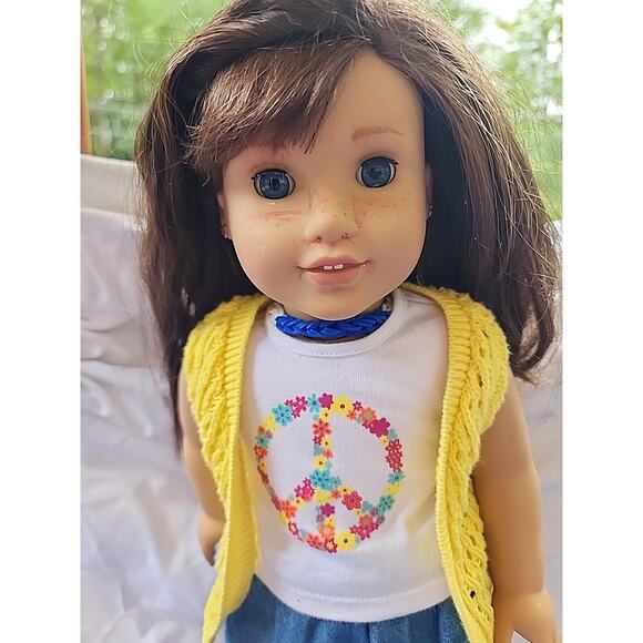 American Girl 18" Doll GRACE THOMAS Brunette Freckles Julie Albright Outfit /Box - Picture 2 of 8